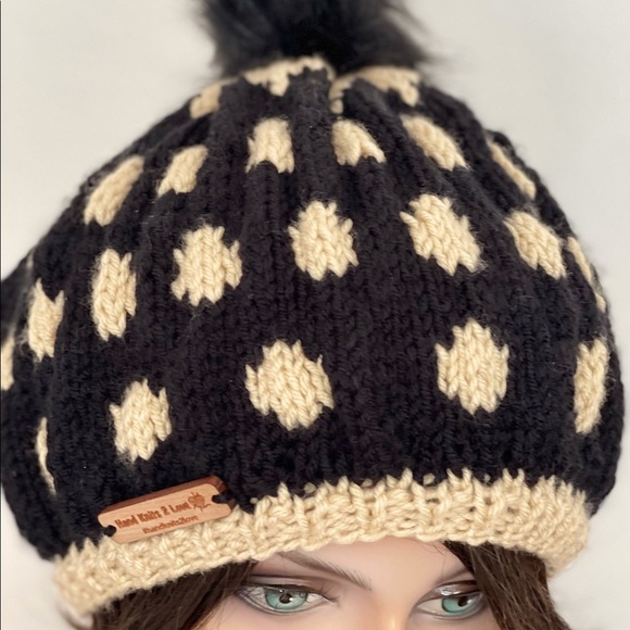 Hand Knits 2 Love Beanie Hat Polka Dots Designer - Picture 2 of 7